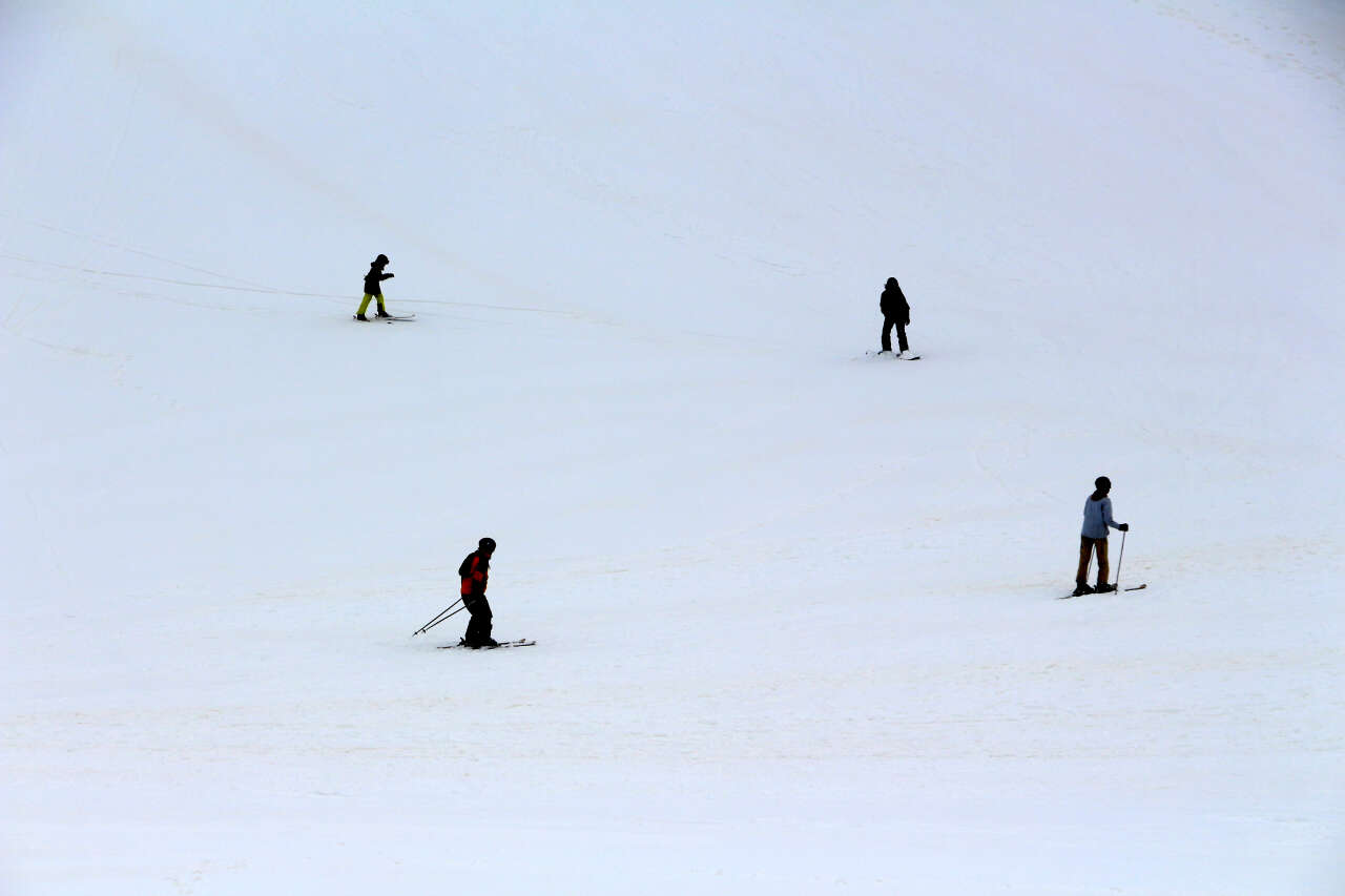 Konyalılar da Davraz’a akın etti! Kayak merkezinde rekor yoğunluk 1